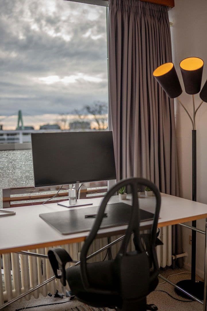 Pronájem bytu 5+1 24 m², Deutzer Freiheit 51, Köln, Severní Porýní-Vestfálsko Pronájem bytu 5+1 24 m², Deutzer Freiheit 51, Köln, Severní Porýní-Vestfálsko