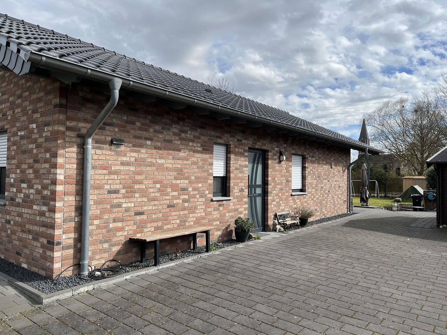 Pronájem domu 95 m², pozemek 658 m², Heinsberg, Severní Porýní-Vestfálsko Pronájem domu 95 m², pozemek 658 m², Heinsberg, Severní Porýní-Vestfálsko