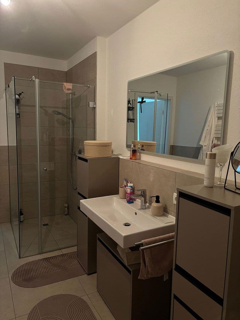 Pronájem bytu 3+1 83 m², Bahnhofstr. 18b, Grafing, Bavorsko Pronájem bytu 3+1 83 m², Bahnhofstr. 18b, Grafing, Bavorsko