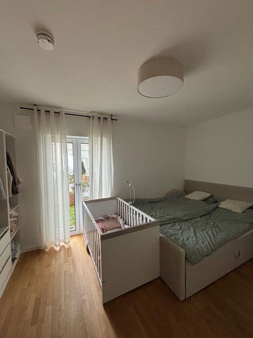 Pronájem bytu 3+1 83 m², Bahnhofstr. 18b, Grafing, Bavorsko Pronájem bytu 3+1 83 m², Bahnhofstr. 18b, Grafing, Bavorsko