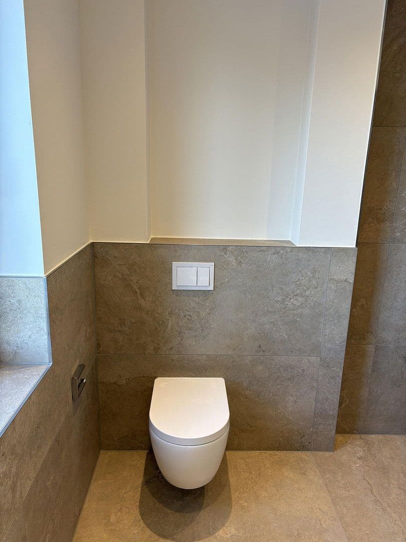 Pronájem bytu 4+1 104 m², Legden, Severní Porýní-Vestfálsko Pronájem bytu 4+1 104 m², Legden, Severní Porýní-Vestfálsko