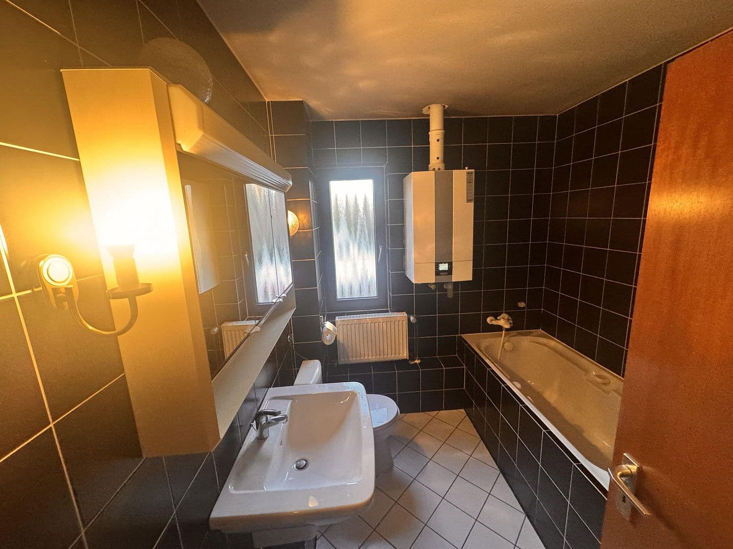 Prodej domu 127 m², pozemek 189 m², Düsseldorf, Severní Porýní-Vestfálsko Prodej domu 127 m², pozemek 189 m², Düsseldorf, Severní Porýní-Vestfálsko