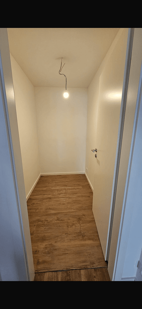 Prodej domu 175 m², pozemek 100 m², Rathausstr. 27, Hasselroth, Hessen Prodej domu 175 m², pozemek 100 m², Rathausstr. 27, Hasselroth, Hessen