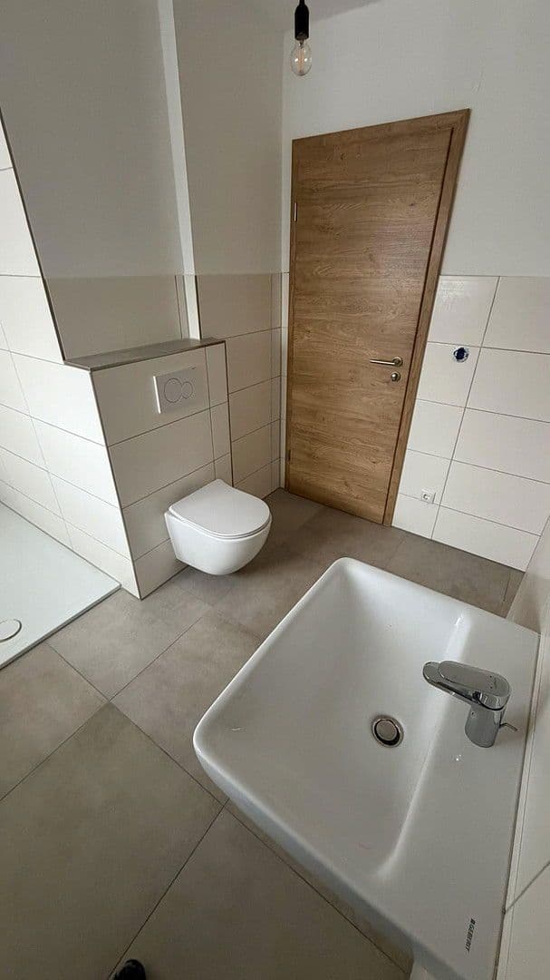 Pronájem bytu 4+1 89 m², Hardenbergplatz 8, Nürnberg, Bavorsko Pronájem bytu 4+1 89 m², Hardenbergplatz 8, Nürnberg, Bavorsko