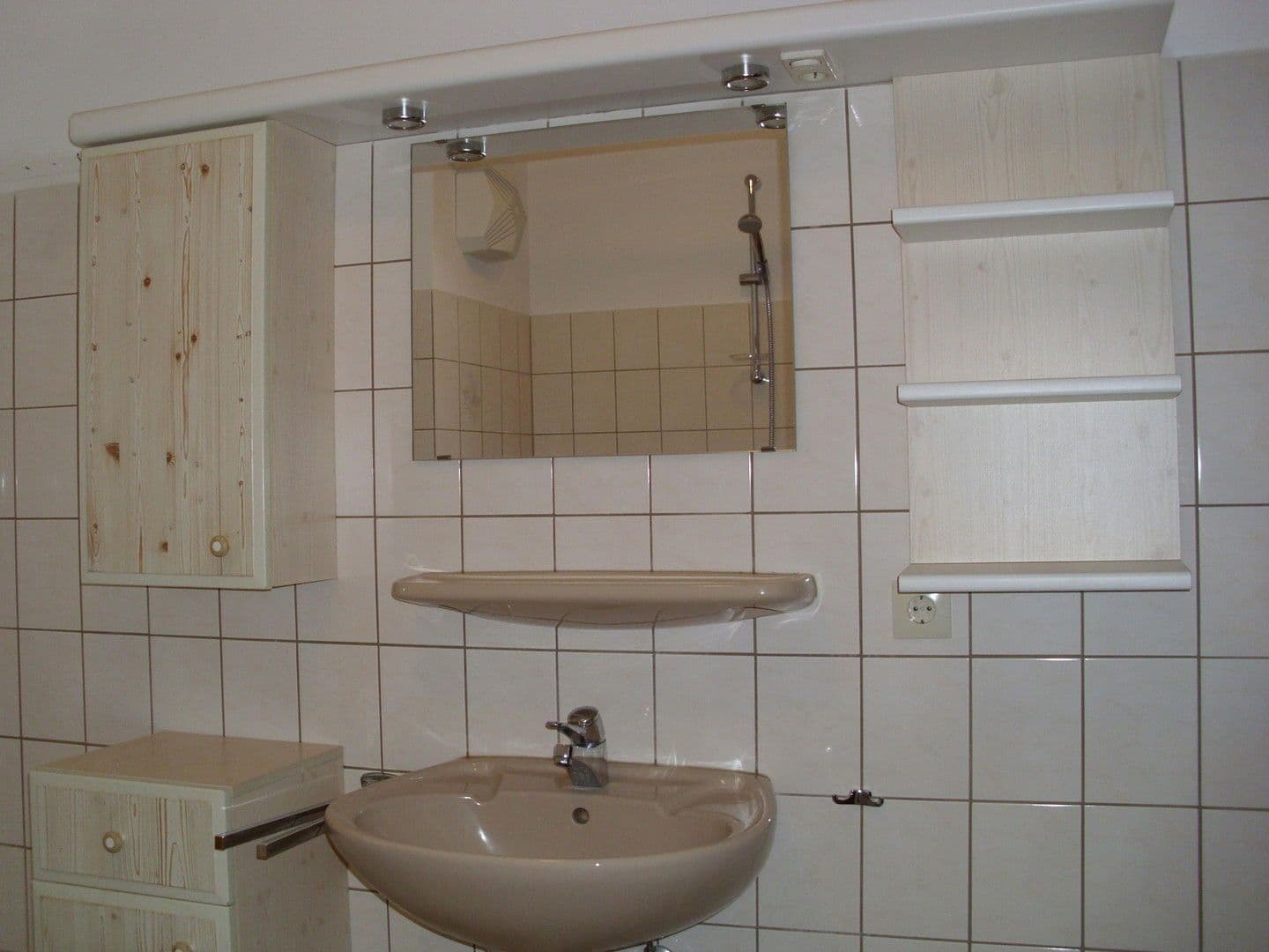 Prodej bytu 2+1 61 m², Ramonvillestr. 4a, Karben, Hessen Prodej bytu 2+1 61 m², Ramonvillestr. 4a, Karben, Hessen