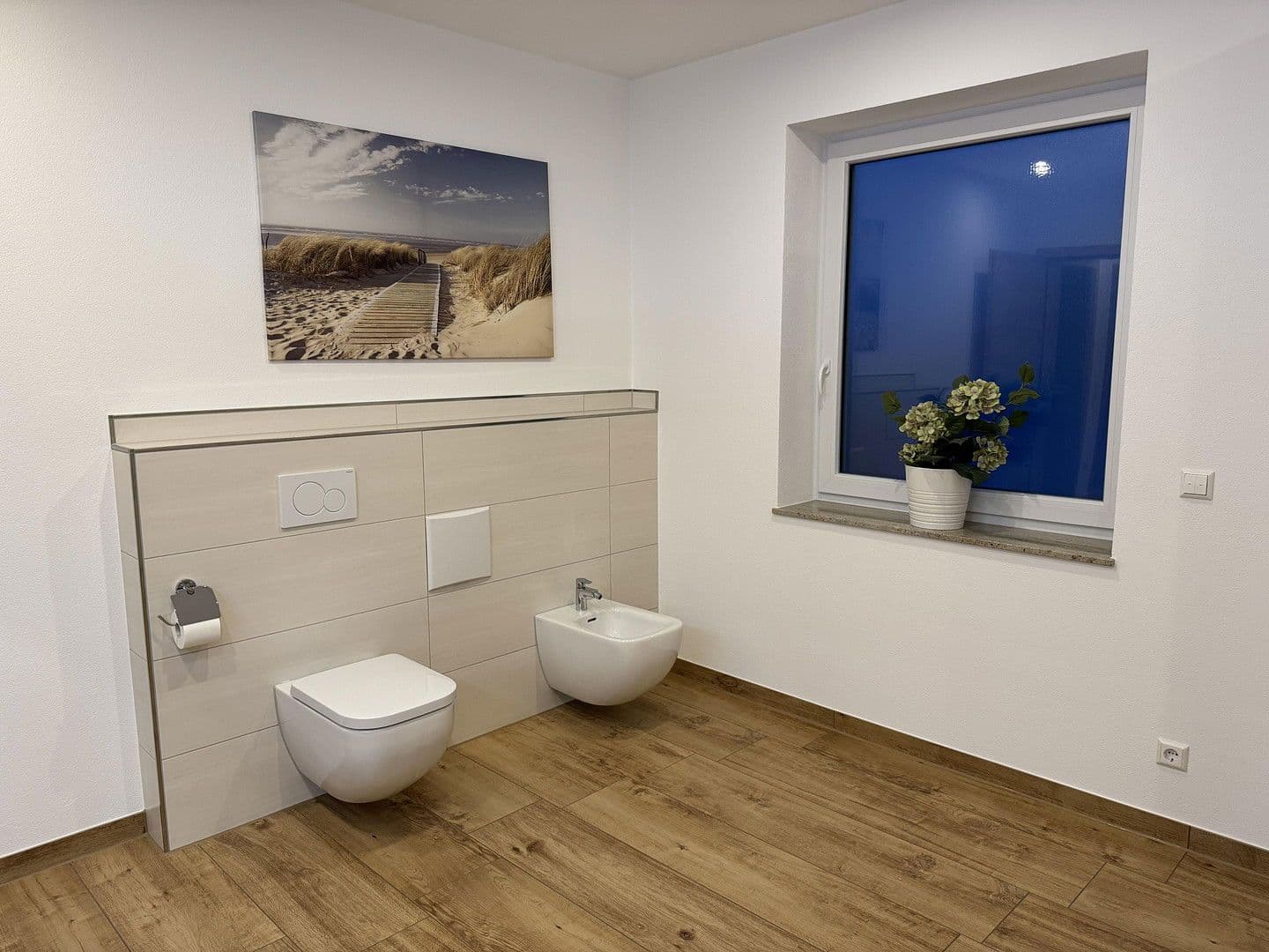 Prodej domu 227 m², pozemek 639 m², Laupheim, Bádensko-Württembersko Prodej domu 227 m², pozemek 639 m², Laupheim, Bádensko-Württembersko