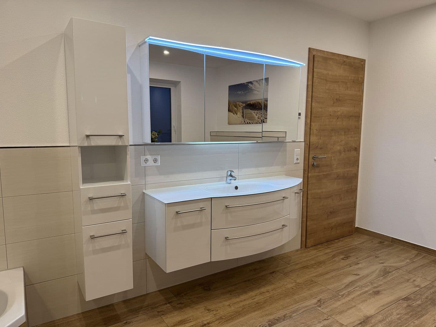 Prodej domu 227 m², pozemek 639 m², Laupheim, Bádensko-Württembersko Prodej domu 227 m², pozemek 639 m², Laupheim, Bádensko-Württembersko