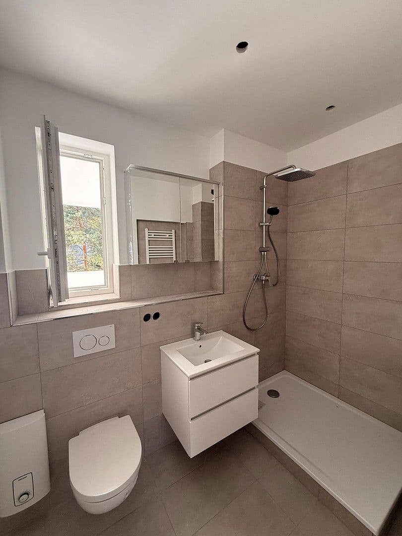 Pronájem bytu 3+1 99 m², Cranachstr.52, Essen, Severní Porýní-Vestfálsko Pronájem bytu 3+1 99 m², Cranachstr.52, Essen, Severní Porýní-Vestfálsko