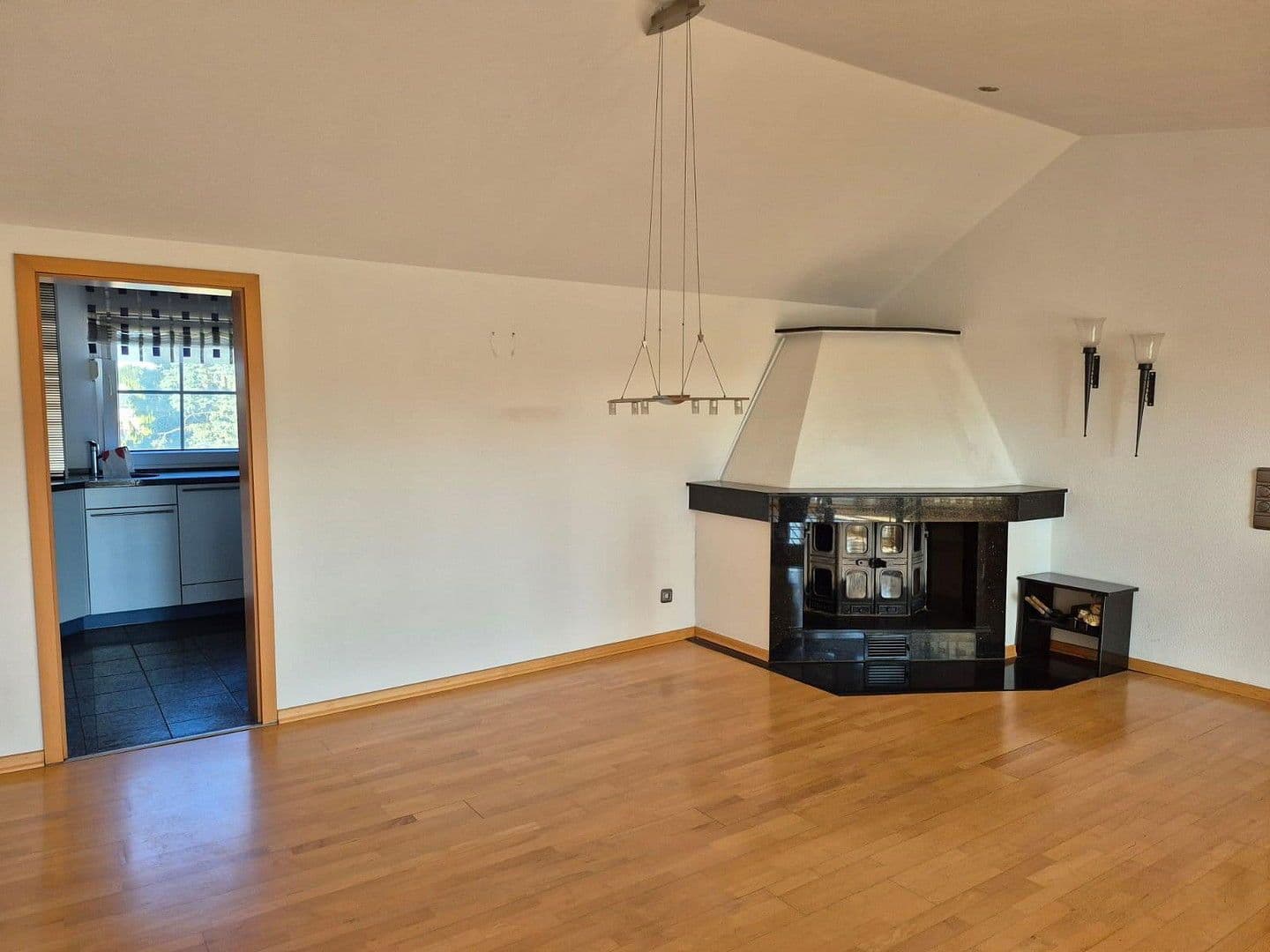 Pronájem bytu 4+1 132 m², Argenthal, Porýní-Falc Pronájem bytu 4+1 132 m², Argenthal, Porýní-Falc