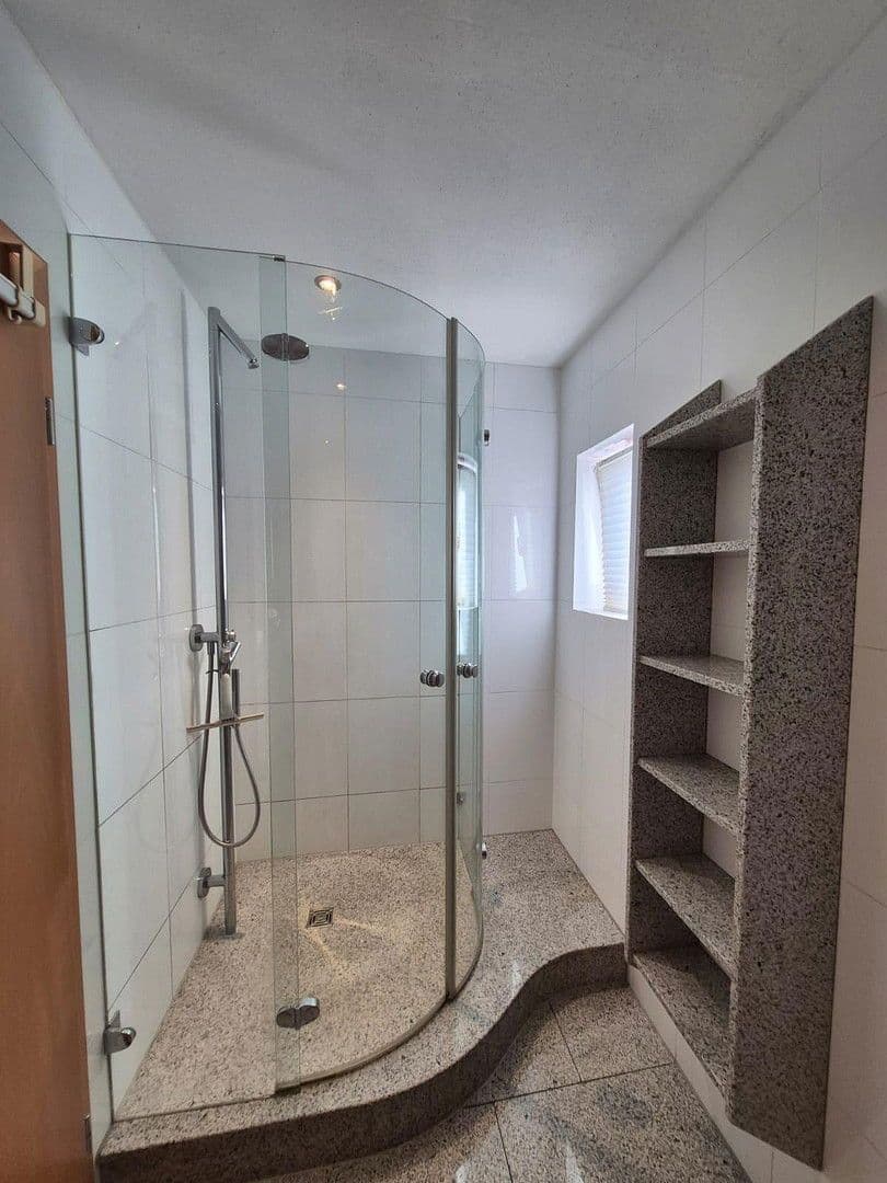 Pronájem bytu 4+1 132 m², Argenthal, Porýní-Falc Pronájem bytu 4+1 132 m², Argenthal, Porýní-Falc