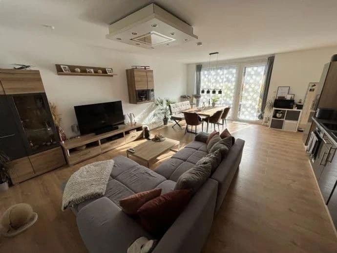 Pronájem bytu 3+1 80 m², Schlierbachstraße 17, Hetzles, Bavorsko Pronájem bytu 3+1 80 m², Schlierbachstraße 17, Hetzles, Bavorsko