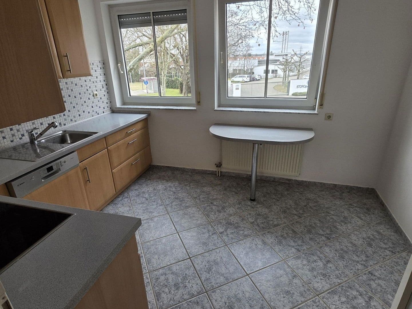 Pronájem bytu 2+1 67 m², Nürtinger Straße 4/2, Metzingen, Bádensko-Württembersko Pronájem bytu 2+1 67 m², Nürtinger Straße 4/2, Metzingen, Bádensko-Württembersko