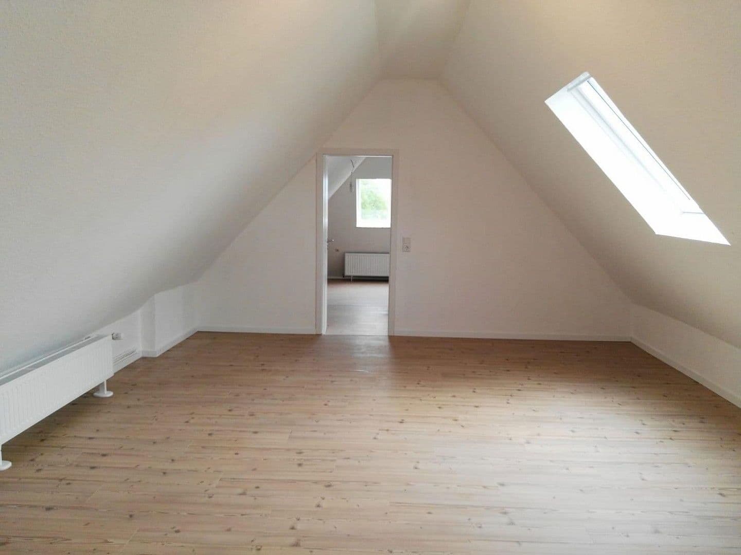 Pronájem bytu 6+1 160 m², Breite Str. 7, Algermissen, Dolní Sasko Pronájem bytu 6+1 160 m², Breite Str. 7, Algermissen, Dolní Sasko