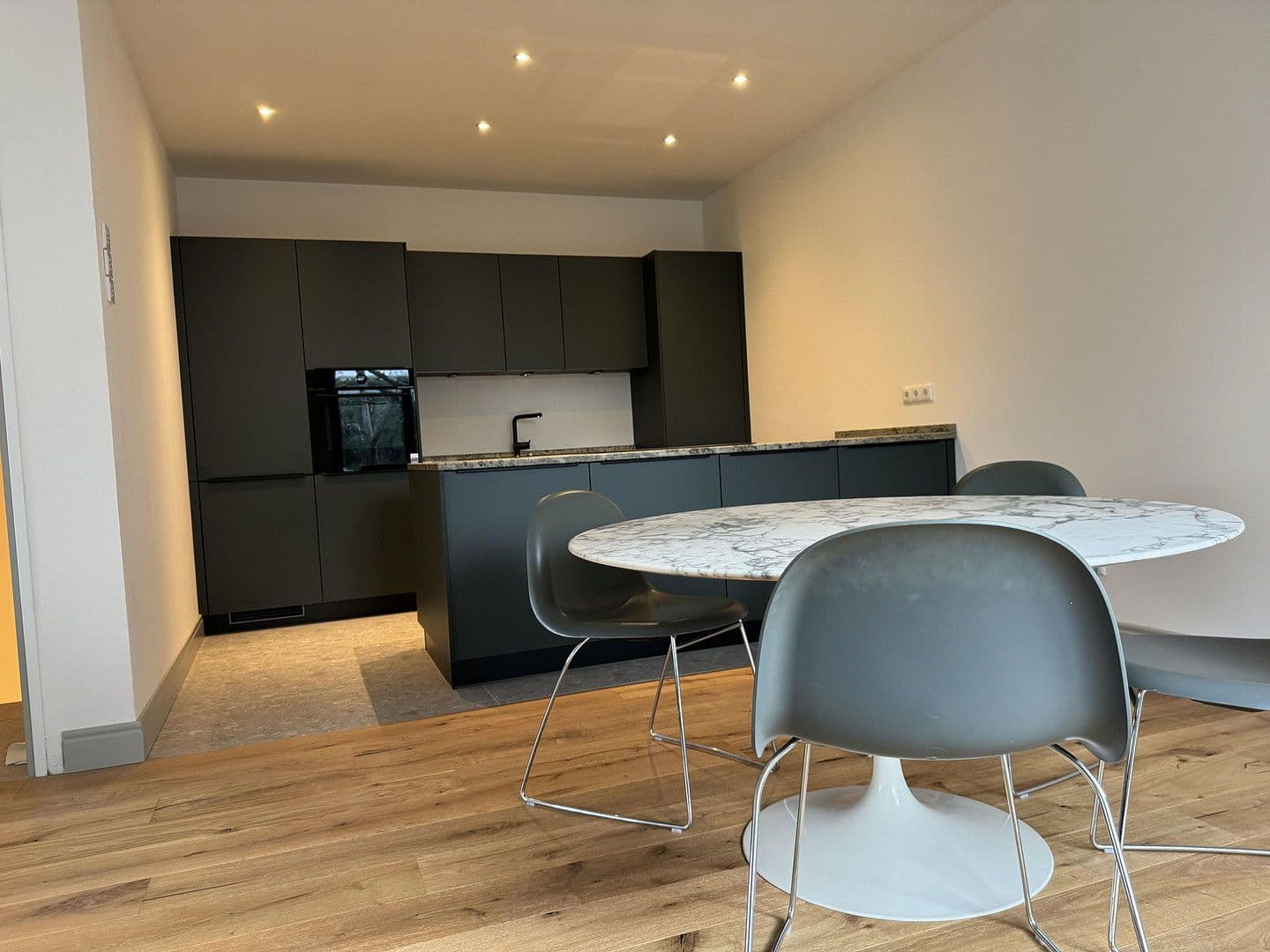 Pronájem domu 140 m², pozemek 175 m², Hamburg, Hamburg Pronájem domu 140 m², pozemek 175 m², Hamburg, Hamburg