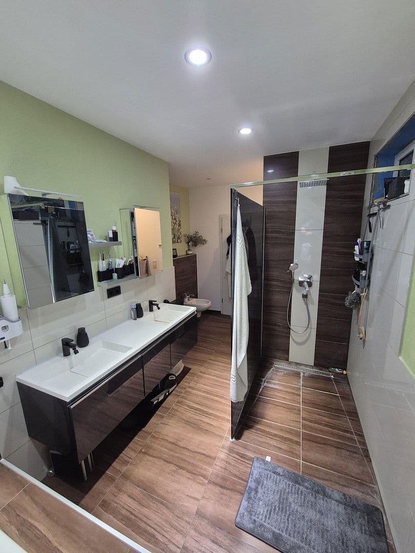 Prodej domu 140 m², pozemek 530 m², Winterbach, Bádensko-Württembersko Prodej domu 140 m², pozemek 530 m², Winterbach, Bádensko-Württembersko