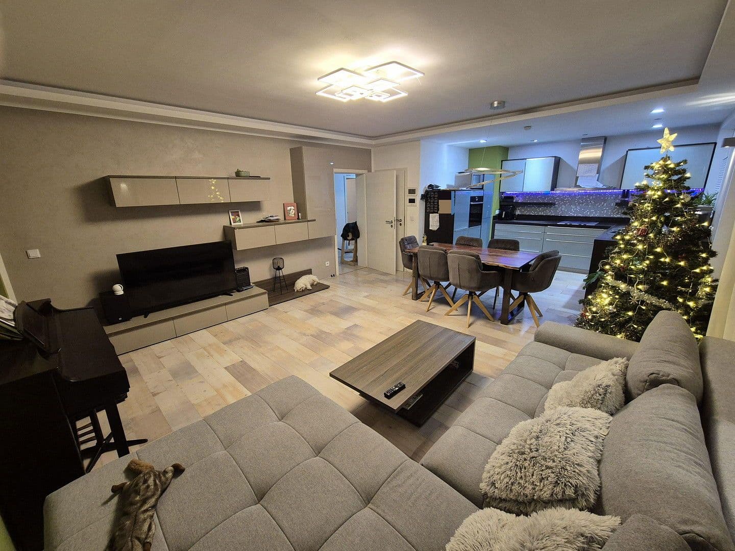 Prodej domu 140 m², pozemek 530 m², Winterbach, Bádensko-Württembersko Prodej domu 140 m², pozemek 530 m², Winterbach, Bádensko-Württembersko