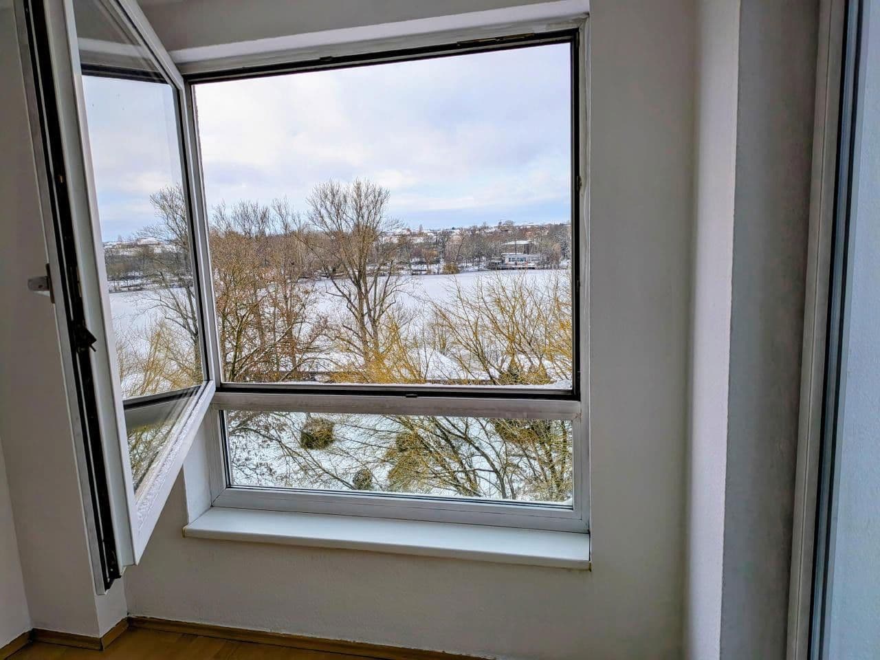 Prodej bytu 3+1 96 m², Berlin, Berlín Prodej bytu 3+1 96 m², Berlin, Berlín