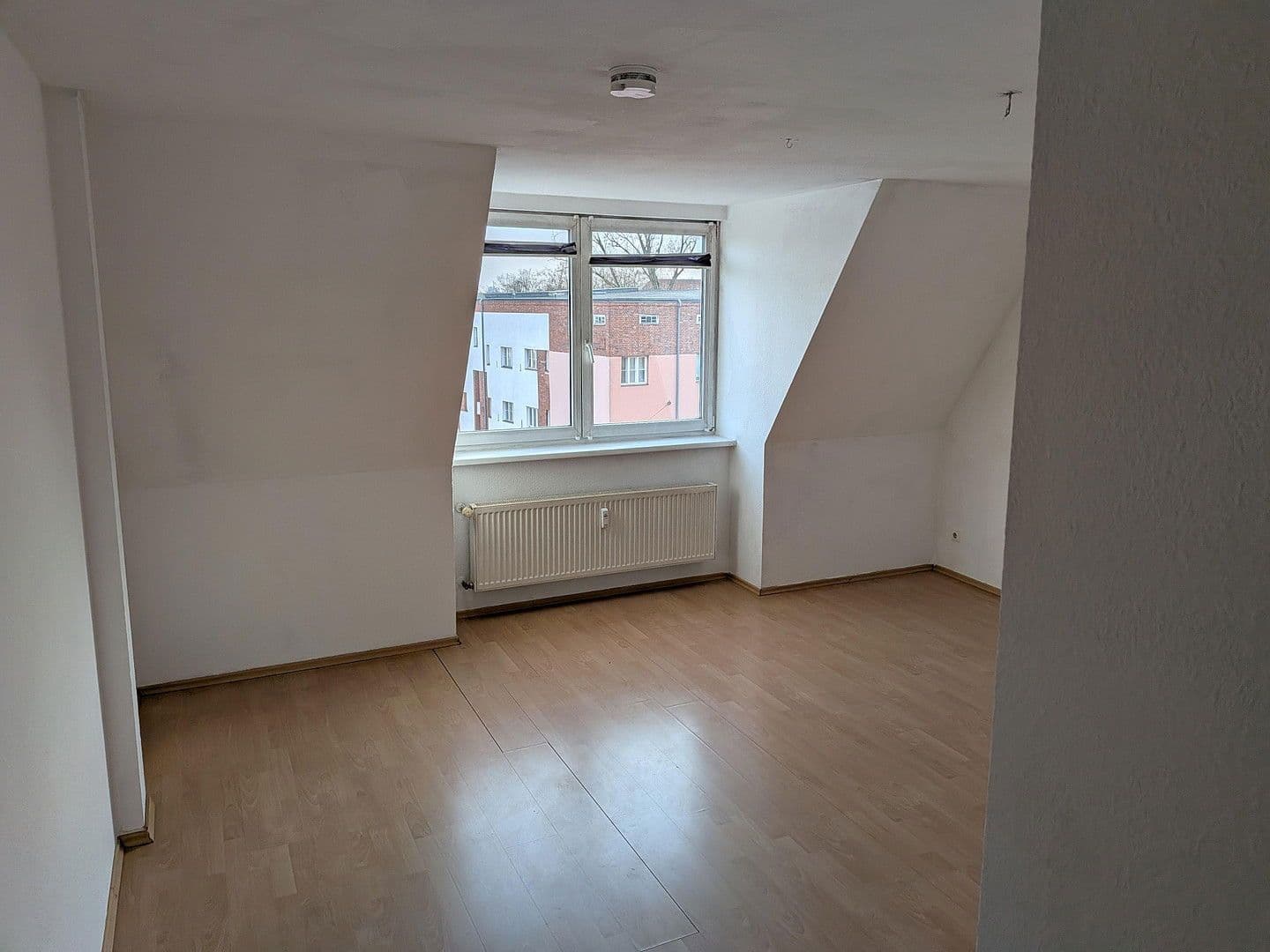 Prodej bytu 3+1 96 m², Berlin, Berlín Prodej bytu 3+1 96 m², Berlin, Berlín