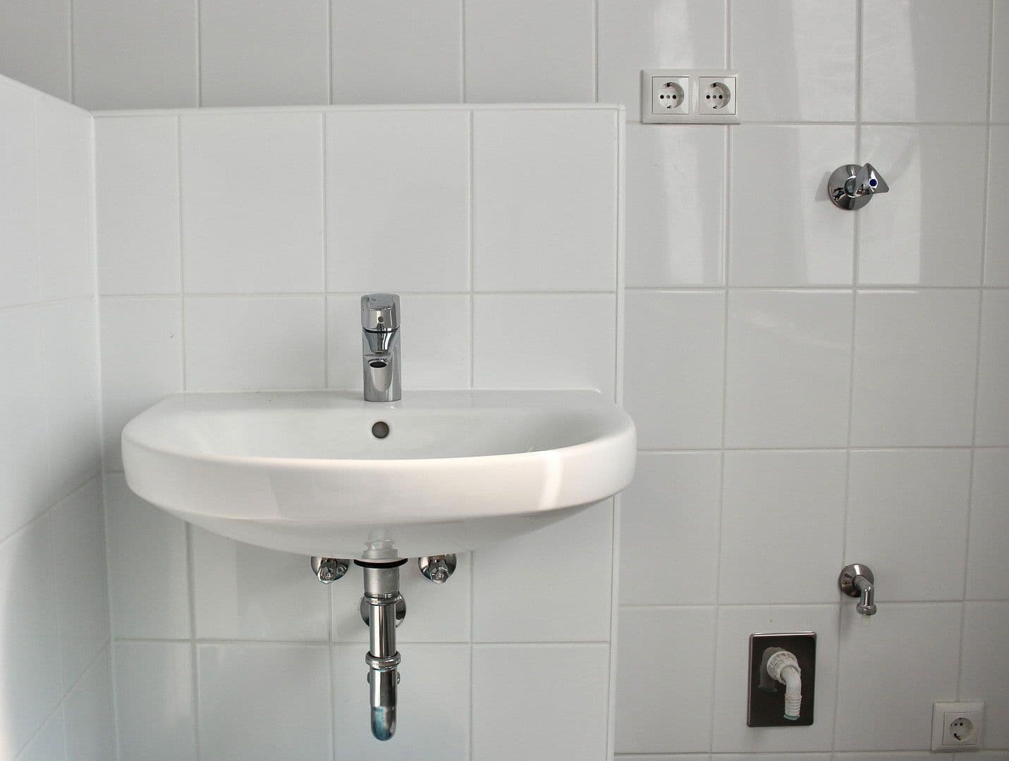 Pronájem bytu 5+1 114 m², Am Buchenbaum 21, Duisburg, Severní Porýní-Vestfálsko Pronájem bytu 5+1 114 m², Am Buchenbaum 21, Duisburg, Severní Porýní-Vestfálsko