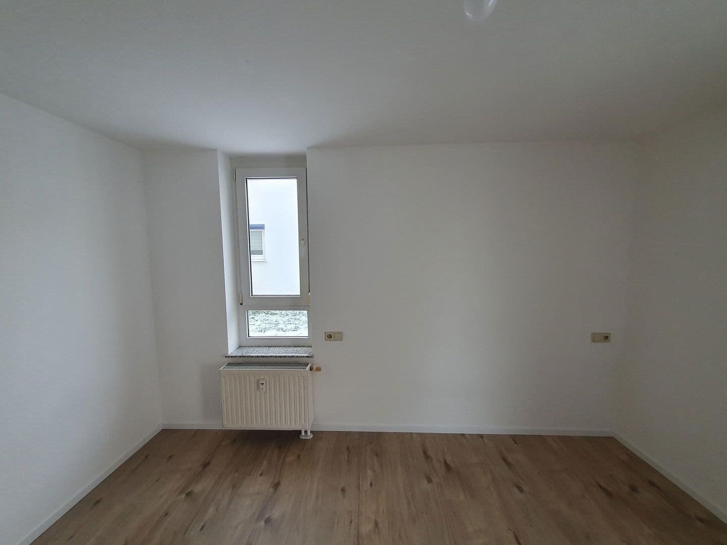 Prodej bytu 3+1 74 m², Paracelsusstraße 12, Bad Friedrichshall, Bádensko-Württembersko Prodej bytu 3+1 74 m², Paracelsusstraße 12, Bad Friedrichshall, Bádensko-Württembersko