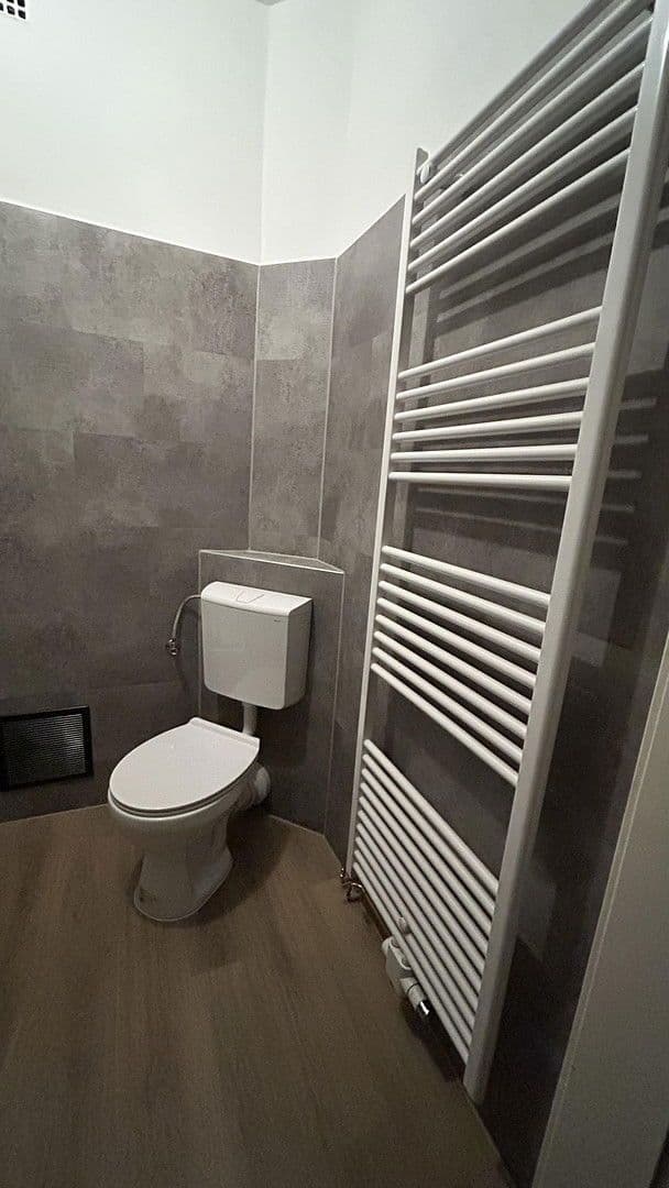 Pronájem bytu 2+1 51 m², Liebknechtstr. 87, Oberhausen, Severní Porýní-Vestfálsko Pronájem bytu 2+1 51 m², Liebknechtstr. 87, Oberhausen, Severní Porýní-Vestfálsko