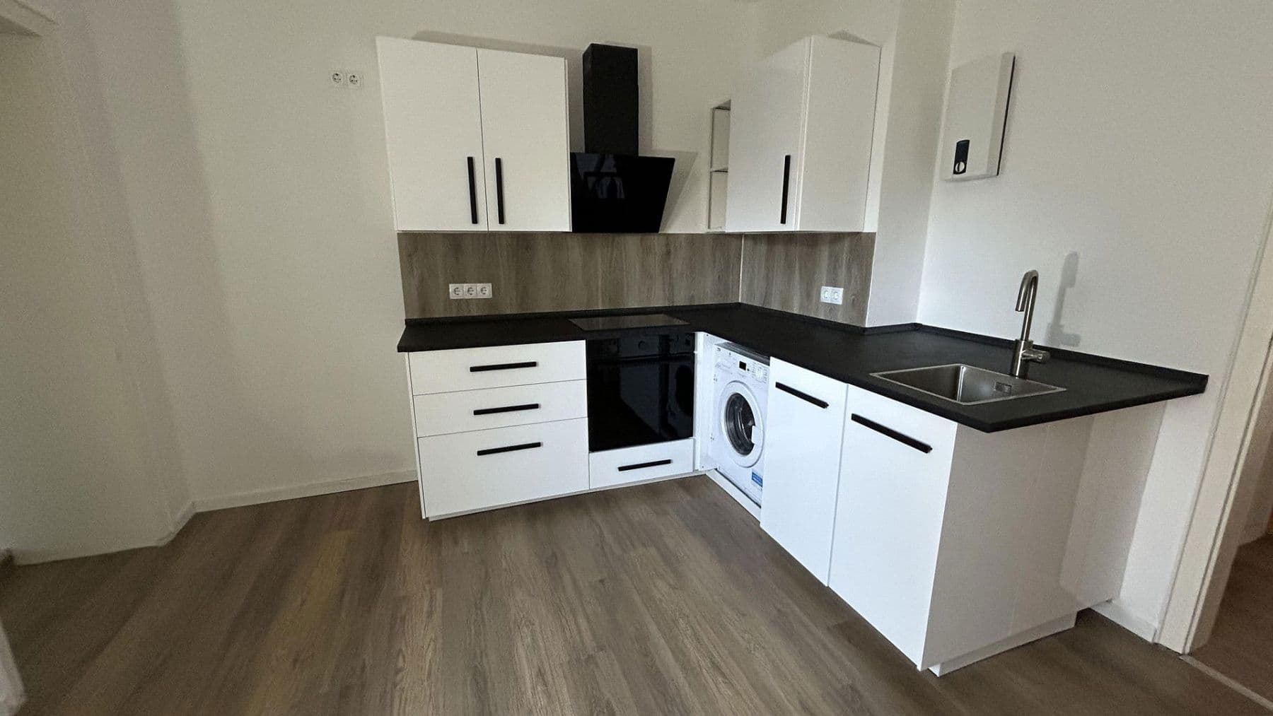 Pronájem bytu 2+1 51 m², Liebknechtstr. 87, Oberhausen, Severní Porýní-Vestfálsko Pronájem bytu 2+1 51 m², Liebknechtstr. 87, Oberhausen, Severní Porýní-Vestfálsko