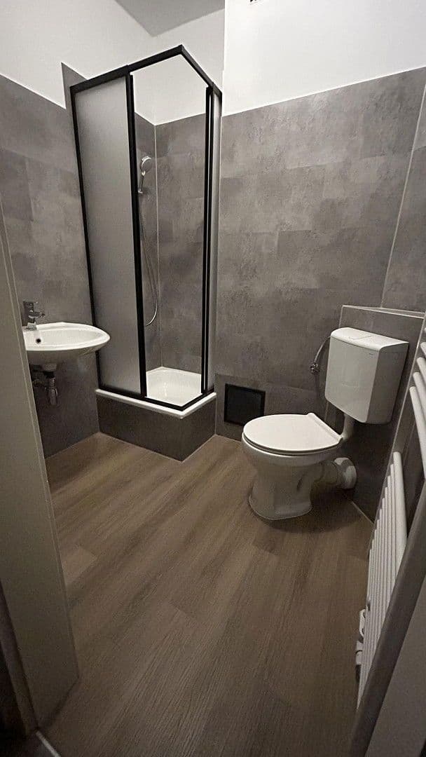 Pronájem bytu 2+1 51 m², Liebknechtstr. 87, Oberhausen, Severní Porýní-Vestfálsko Pronájem bytu 2+1 51 m², Liebknechtstr. 87, Oberhausen, Severní Porýní-Vestfálsko