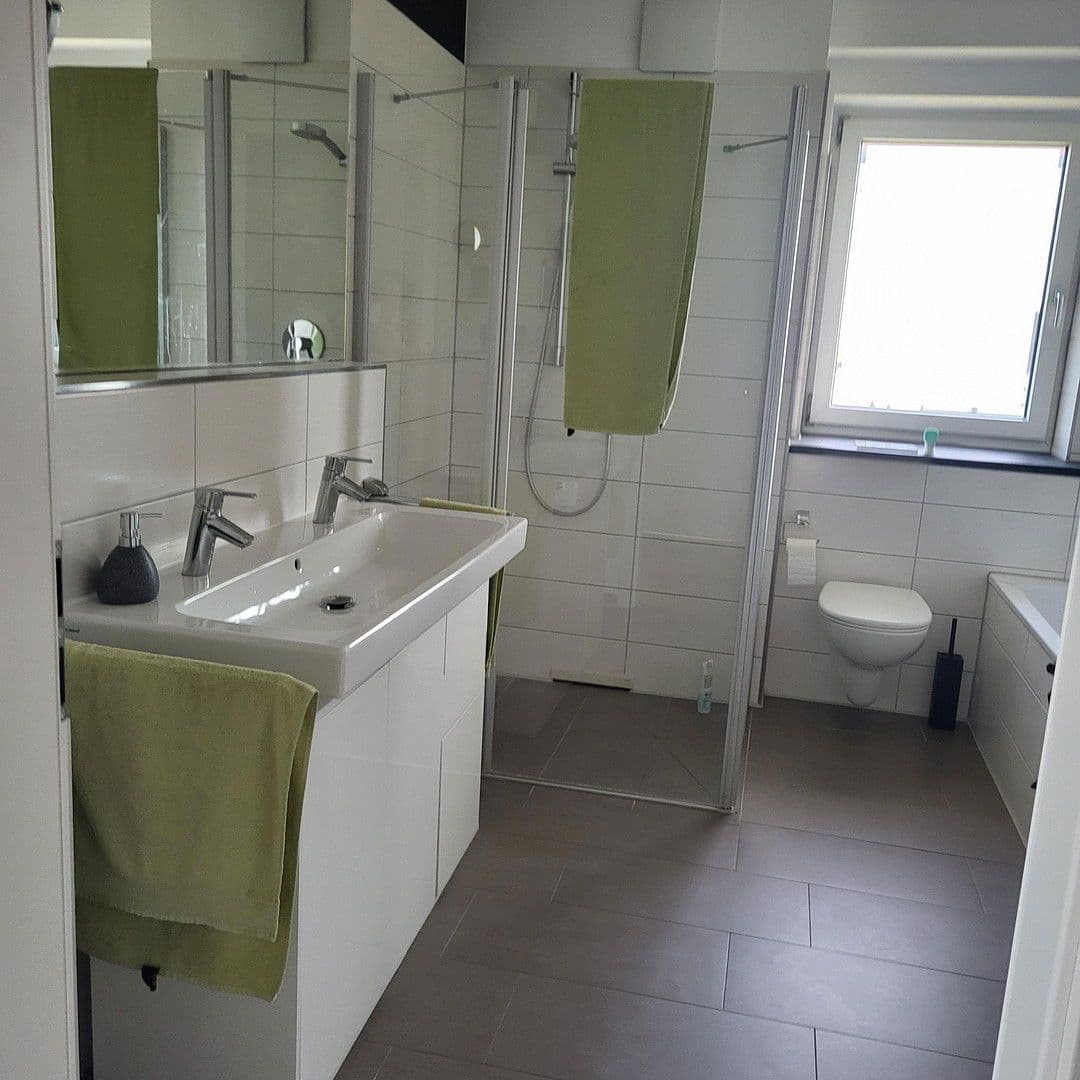 Pronájem bytu 3+1 120 m², Kolbermoor, Bavorsko Pronájem bytu 3+1 120 m², Kolbermoor, Bavorsko