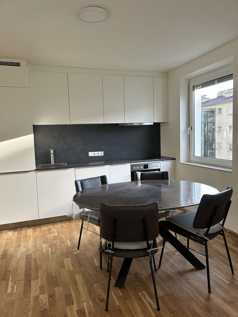 Pronájem bytu 3+1 66 m², Innsbruck, Tyrolsko Pronájem bytu 3+1 66 m², Innsbruck, Tyrolsko