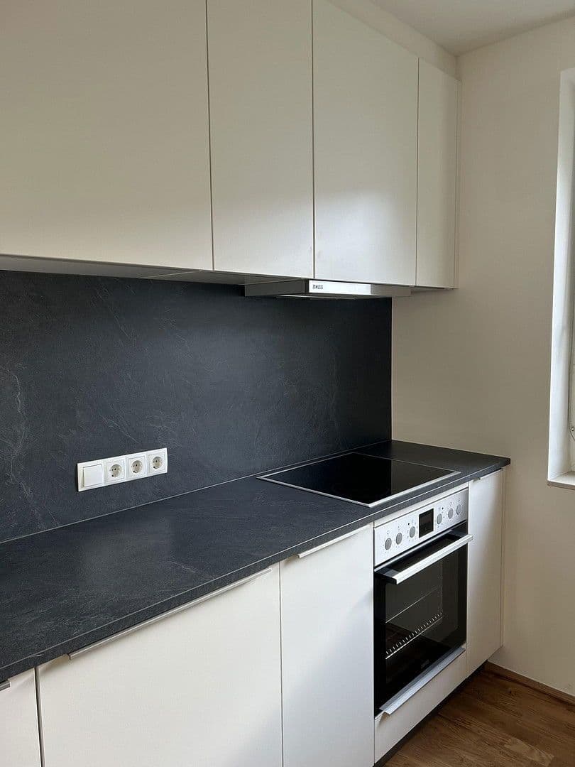 Pronájem bytu 3+1 66 m², Innsbruck, Tyrolsko Pronájem bytu 3+1 66 m², Innsbruck, Tyrolsko