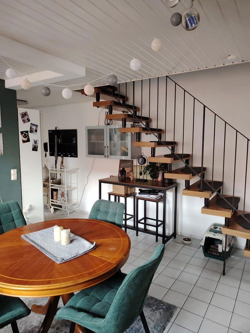 Prodej bytu 3+1 73 m², Waldenserstr. 22, Althengstett, Bádensko-Württembersko Prodej bytu 3+1 73 m², Waldenserstr. 22, Althengstett, Bádensko-Württembersko