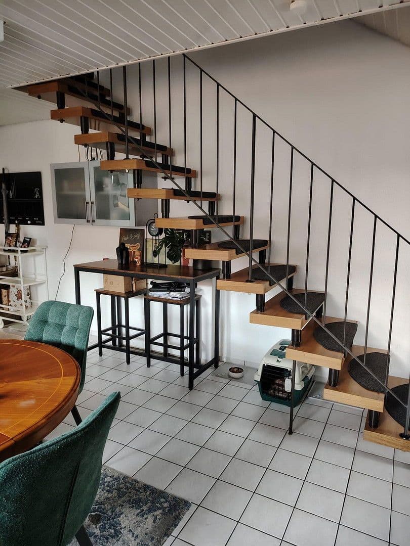 Prodej bytu 3+1 73 m², Waldenserstr. 22, Althengstett, Bádensko-Württembersko Prodej bytu 3+1 73 m², Waldenserstr. 22, Althengstett, Bádensko-Württembersko