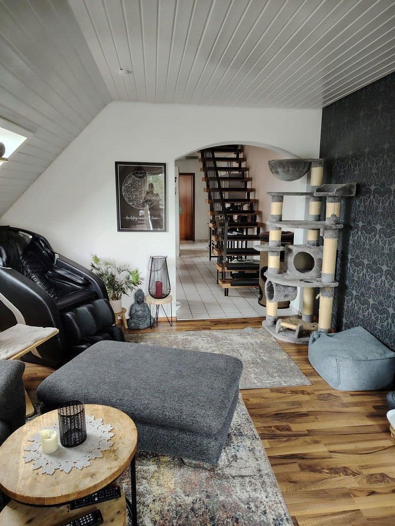 Prodej bytu 3+1 73 m², Waldenserstr. 22, Althengstett, Bádensko-Württembersko Prodej bytu 3+1 73 m², Waldenserstr. 22, Althengstett, Bádensko-Württembersko