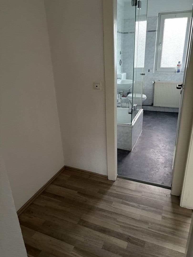 Pronájem bytu 2+1 37 m², Nordstrasse 42, Velbert, Severní Porýní-Vestfálsko Pronájem bytu 2+1 37 m², Nordstrasse 42, Velbert, Severní Porýní-Vestfálsko