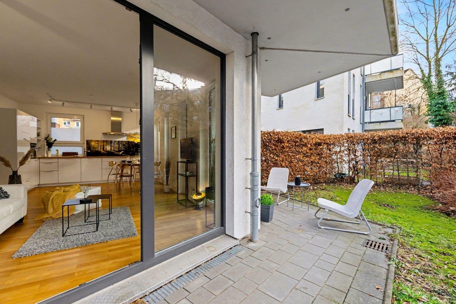 Pronájem bytu 3+1 85 m², Eimsbütteler Chaussee 45, Hamburg, Hamburg Pronájem bytu 3+1 85 m², Eimsbütteler Chaussee 45, Hamburg, Hamburg