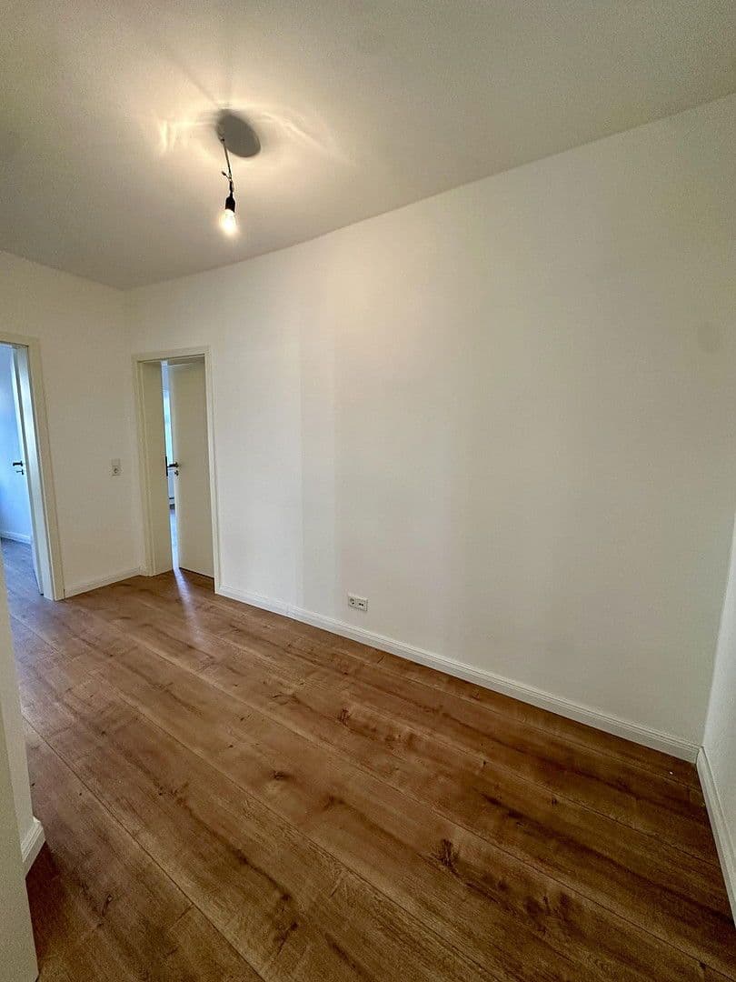 Pronájem bytu 1+kk 56 m², Stuttgart, Bádensko-Württembersko Pronájem bytu 1+kk 56 m², Stuttgart, Bádensko-Württembersko