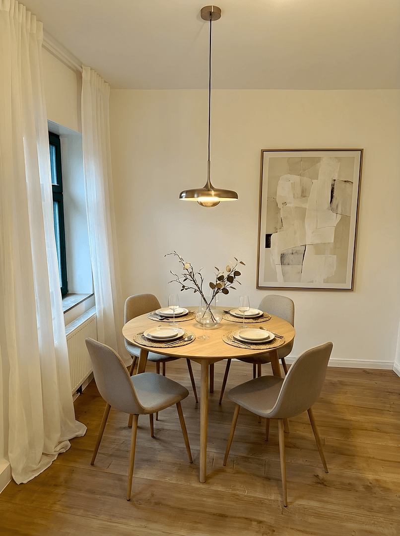 Pronájem bytu 1+kk 56 m², Stuttgart, Bádensko-Württembersko Pronájem bytu 1+kk 56 m², Stuttgart, Bádensko-Württembersko