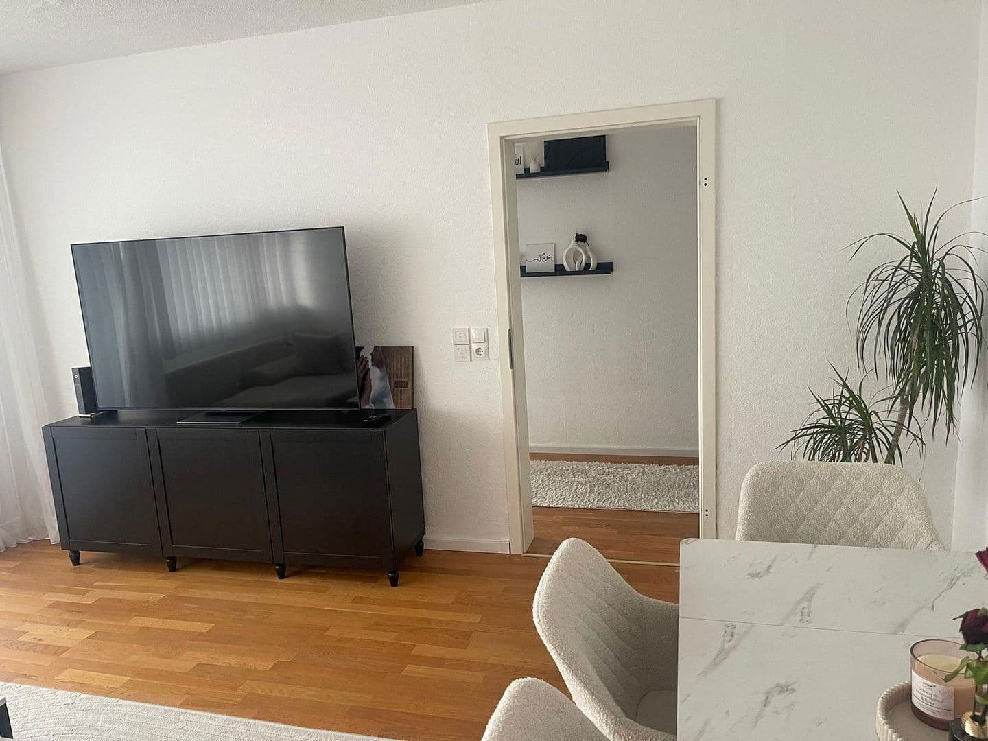 Pronájem bytu 3+1 80 m², Ludwigshafen am Rhein, Porýní-Falc Pronájem bytu 3+1 80 m², Ludwigshafen am Rhein, Porýní-Falc