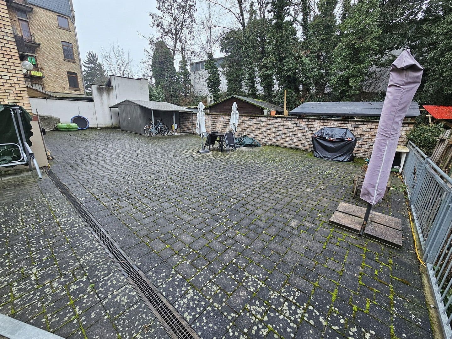 Prodej domu 256 m², pozemek 380 m², Mainz, Porýní-Falc Prodej domu 256 m², pozemek 380 m², Mainz, Porýní-Falc