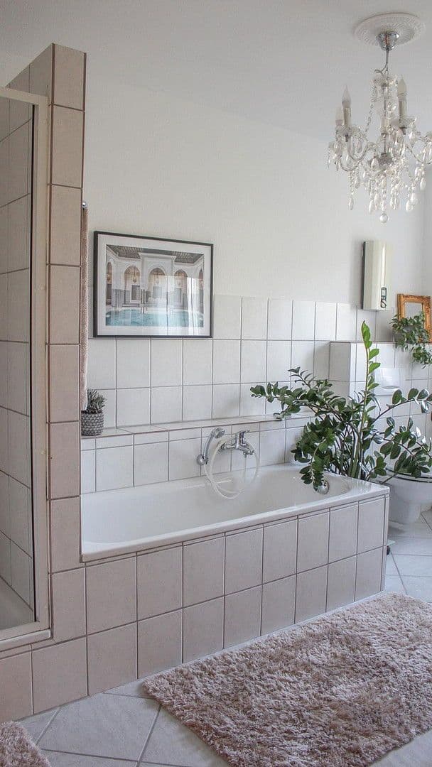 Prodej domu 256 m², pozemek 380 m², Mainz, Porýní-Falc Prodej domu 256 m², pozemek 380 m², Mainz, Porýní-Falc