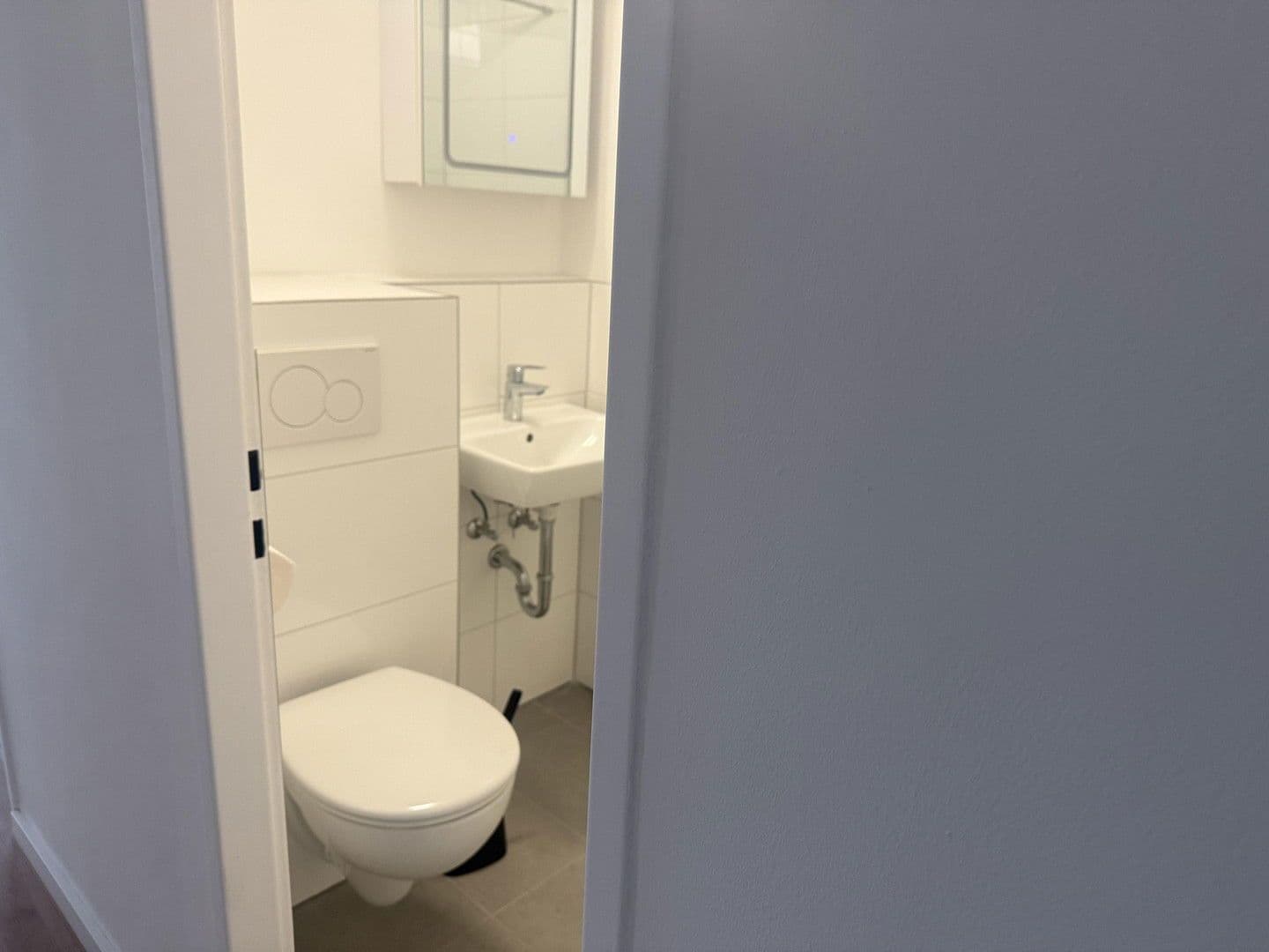 Pronájem bytu 3+1 76 m², Stitzenburgstraße 1, Stuttgart, Bádensko-Württembersko Pronájem bytu 3+1 76 m², Stitzenburgstraße 1, Stuttgart, Bádensko-Württembersko