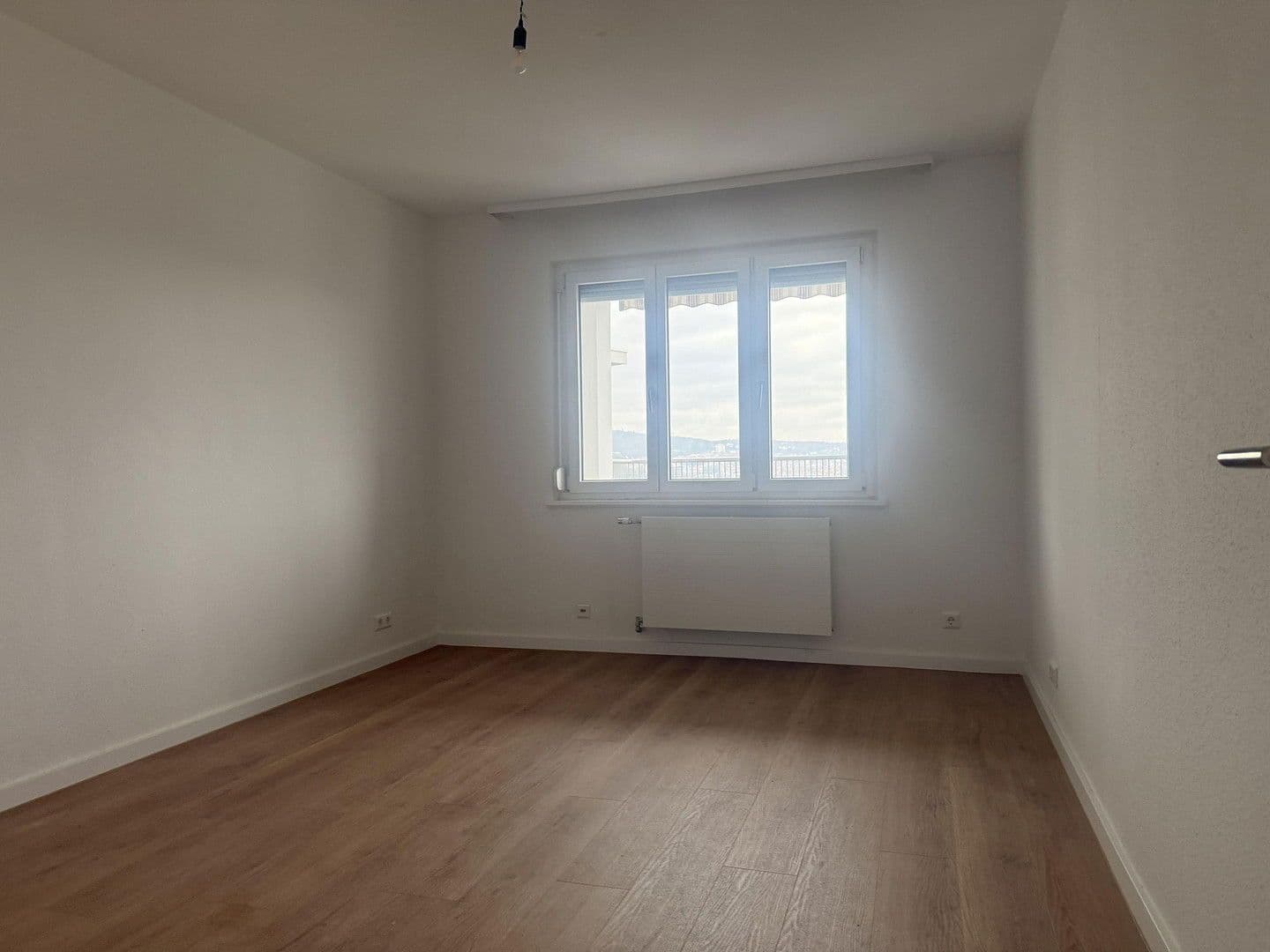Pronájem bytu 3+1 76 m², Stitzenburgstraße 1, Stuttgart, Bádensko-Württembersko Pronájem bytu 3+1 76 m², Stitzenburgstraße 1, Stuttgart, Bádensko-Württembersko