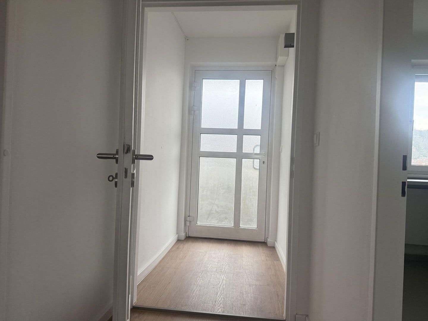 Pronájem bytu 3+1 76 m², Stitzenburgstraße 1, Stuttgart, Bádensko-Württembersko Pronájem bytu 3+1 76 m², Stitzenburgstraße 1, Stuttgart, Bádensko-Württembersko