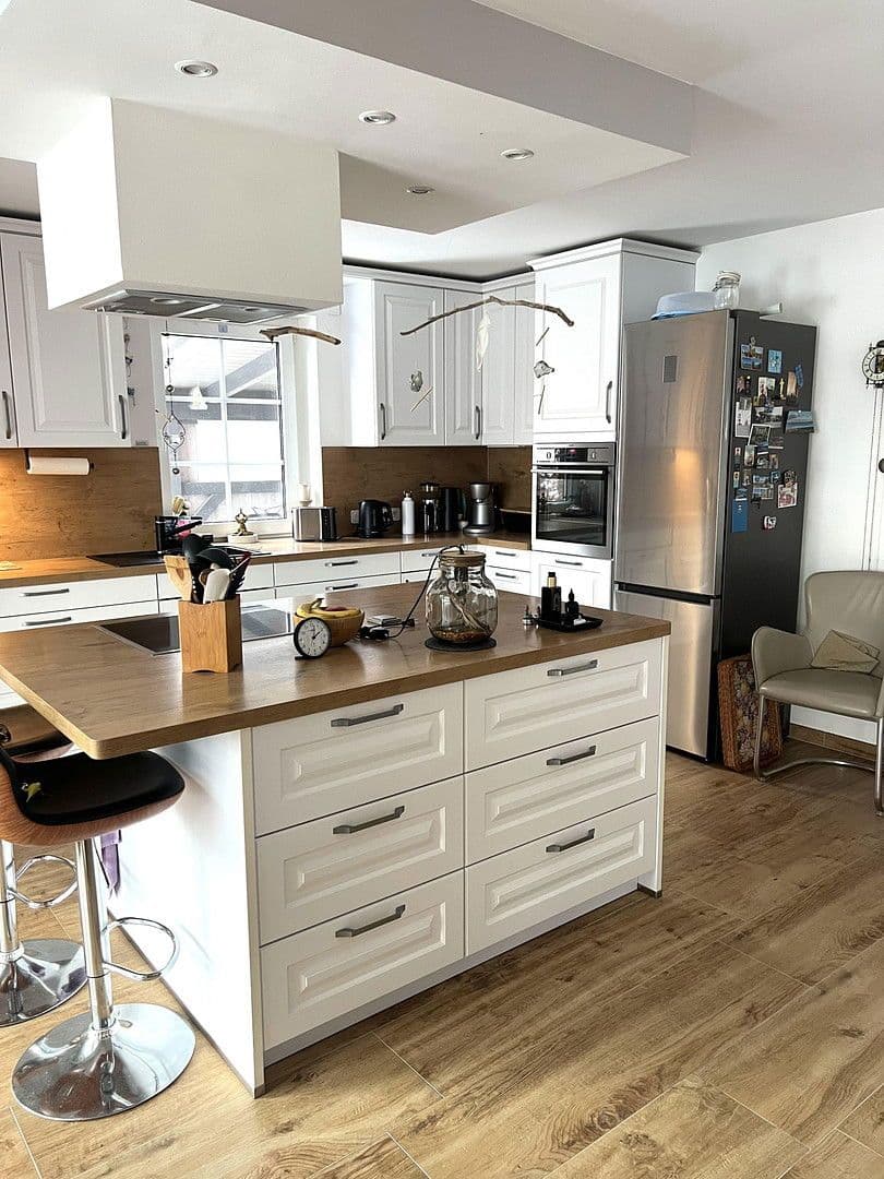 Prodej domu 190 m², pozemek 670 m², Stelle, Dolní Sasko Prodej domu 190 m², pozemek 670 m², Stelle, Dolní Sasko