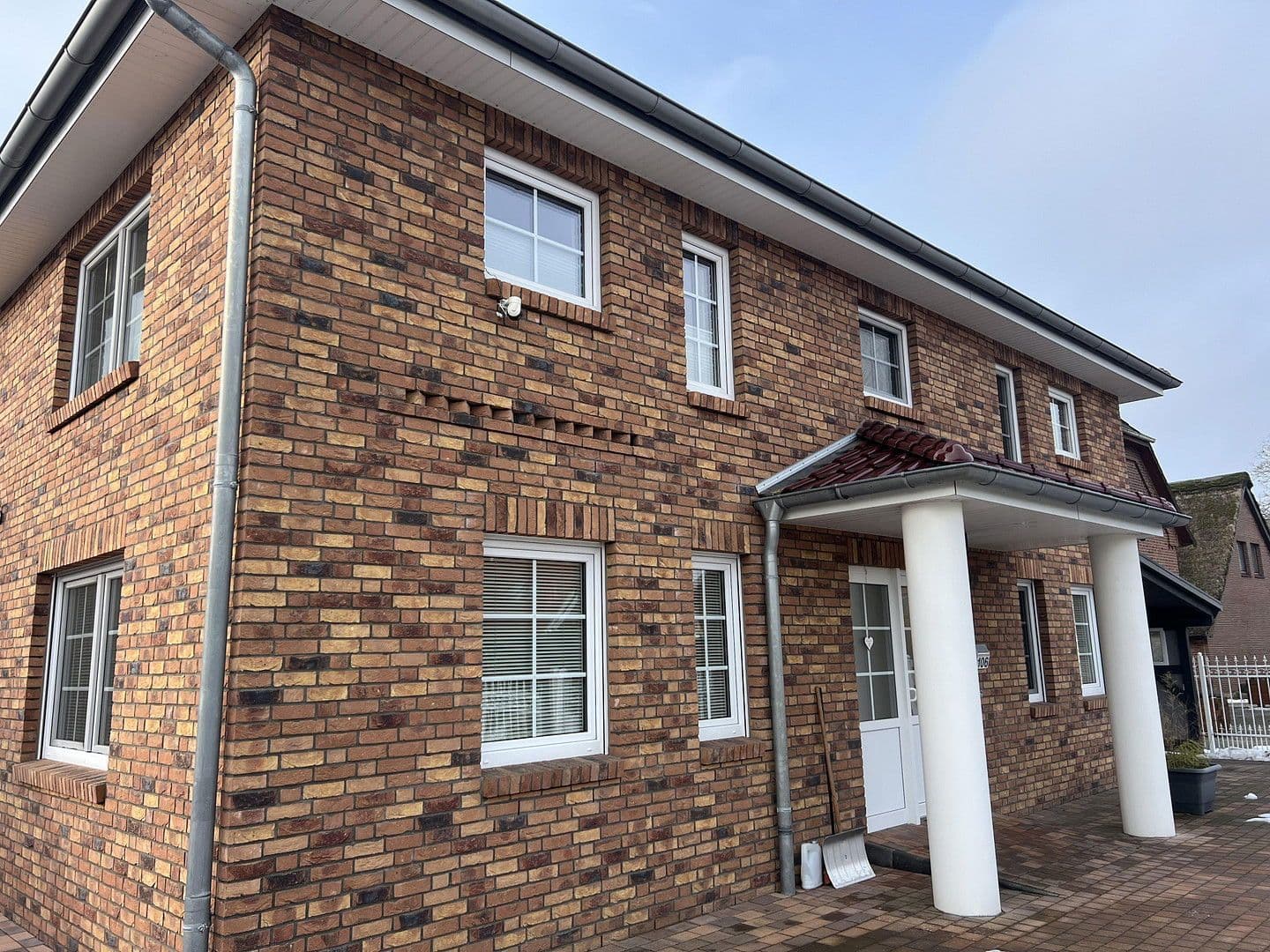 Prodej domu 190 m², pozemek 670 m², Stelle, Dolní Sasko Prodej domu 190 m², pozemek 670 m², Stelle, Dolní Sasko