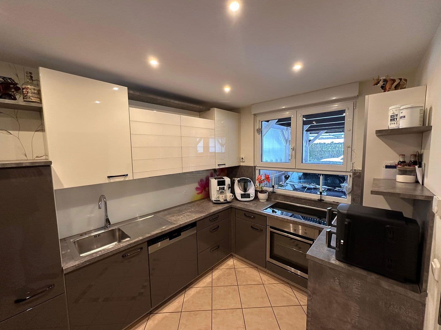 Prodej domu 130 m², pozemek 149 m², Glienicke/Nordbahn, Braniborsko Prodej domu 130 m², pozemek 149 m², Glienicke/Nordbahn, Braniborsko