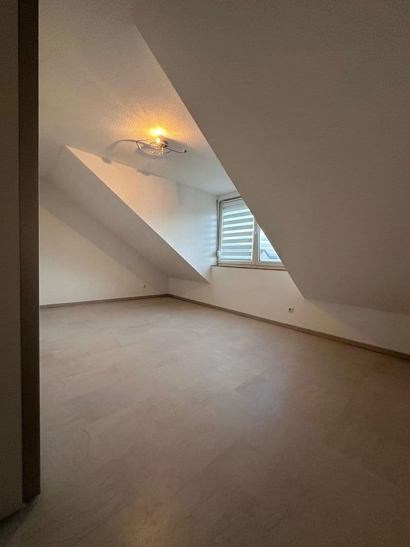 Prodej domu 130 m², pozemek 149 m², Glienicke/Nordbahn, Braniborsko Prodej domu 130 m², pozemek 149 m², Glienicke/Nordbahn, Braniborsko