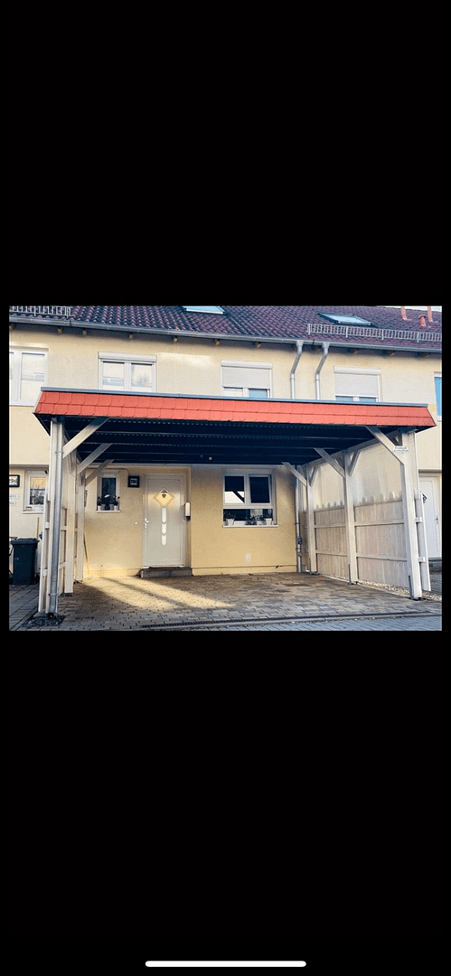 Prodej domu 130 m², pozemek 149 m², Glienicke/Nordbahn, Braniborsko Prodej domu 130 m², pozemek 149 m², Glienicke/Nordbahn, Braniborsko