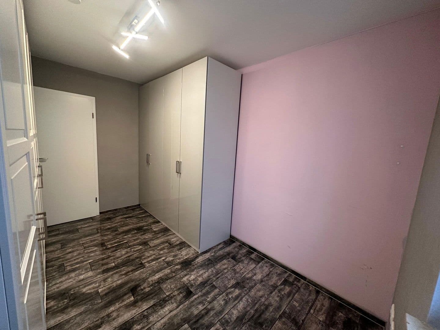 Prodej domu 130 m², pozemek 149 m², Glienicke/Nordbahn, Braniborsko Prodej domu 130 m², pozemek 149 m², Glienicke/Nordbahn, Braniborsko