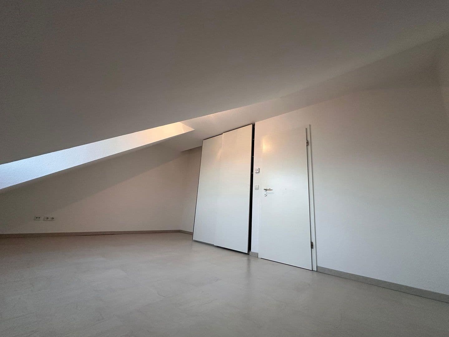 Prodej domu 130 m², pozemek 149 m², Glienicke/Nordbahn, Braniborsko Prodej domu 130 m², pozemek 149 m², Glienicke/Nordbahn, Braniborsko